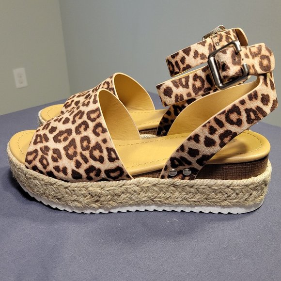 SODA WOMENS CHEETAH OPEN TOES S SANDLES - NEW WITH BOX - Picture 8 of 14